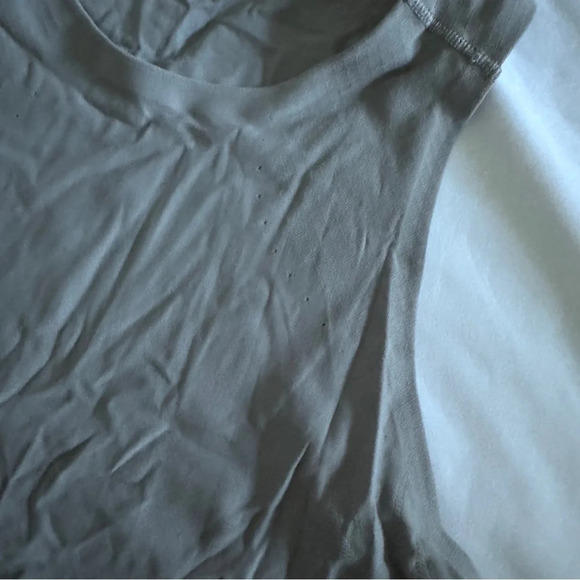 🆕🩶 Lululemon SenseKnit Running Tank - Rhino Grey - Picture 5 of 13